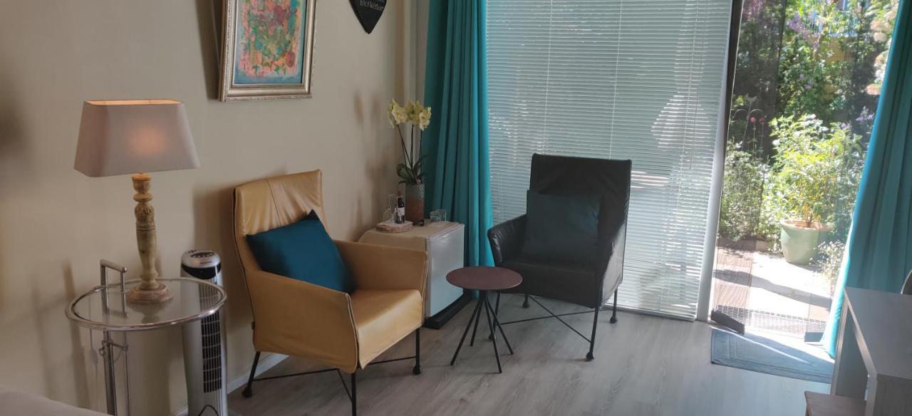 Maizon Middelburg Bed & Breakfast ภายนอก รูปภาพ